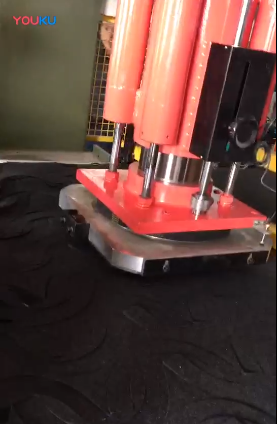 自动排版CMD移动式裁断机